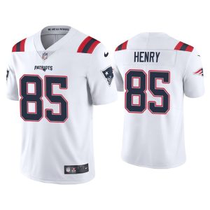 Men's New England Patriots #85 Hunter Henry 2021 White Vapor Untouchable Limited Stitched Jersey - Custom Name